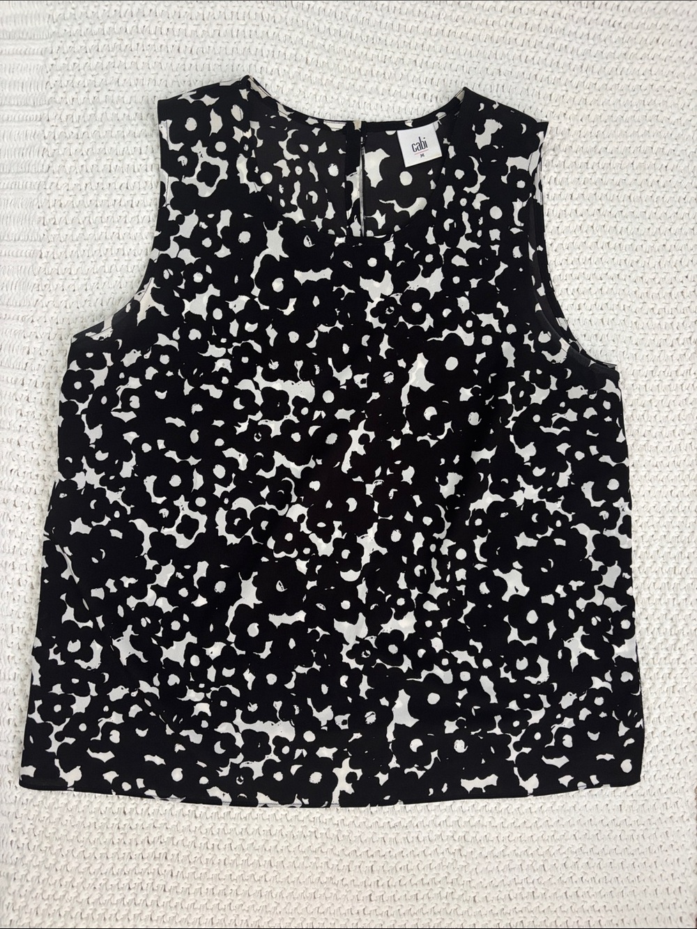 CAbi Black & White Printed Floral Sleeveless Flowy Top